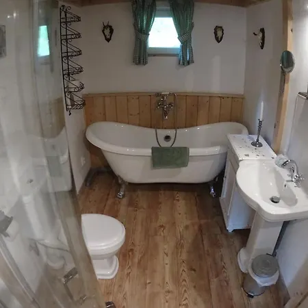 Uriges Jagdcottage Mit Talblick Im Hunsrueck Vakantiehuis *