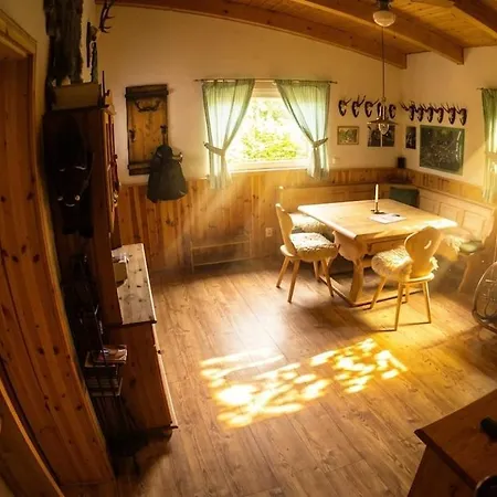 Casa de Férias Uriges Jagdcottage Mit Talblick Im Hunsrueck Grafendhron